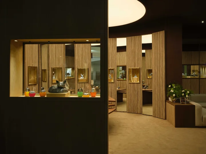 Warm wood display design at the 2025 Downtown Design fair